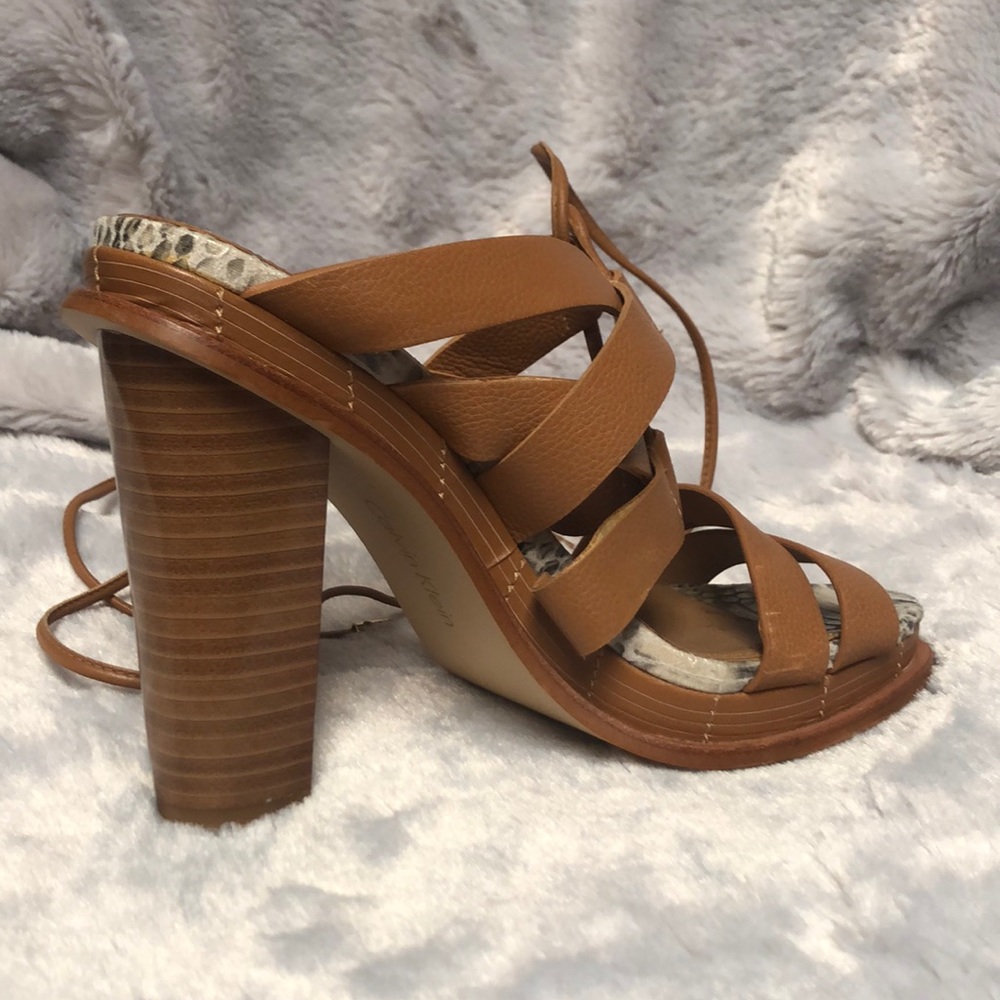 Calvin Klein heels 👠 - Picture 5 of 10